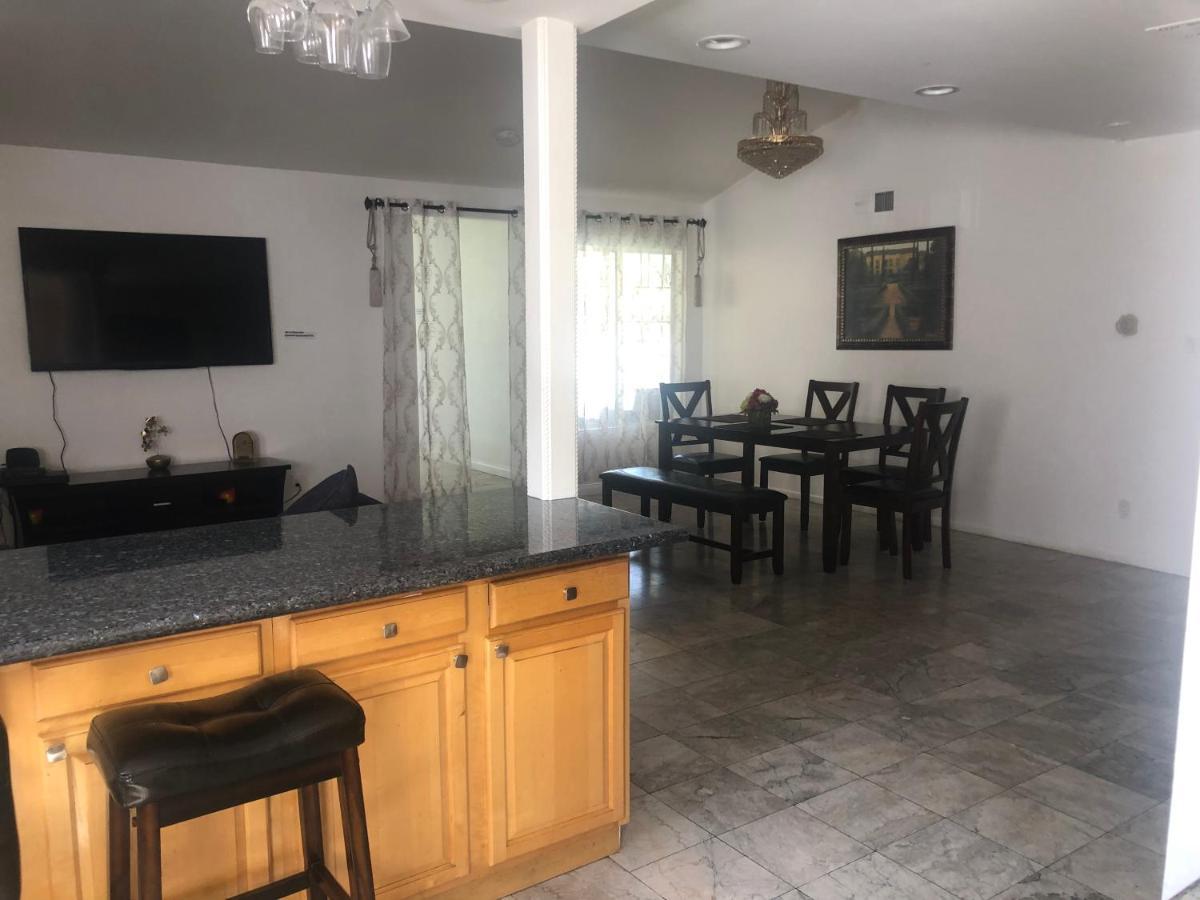 6 Bedrooms 3 Bathrooms Pool Casa de férias Los Angeles