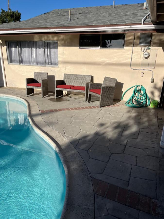 6 Bedrooms 3 Bathrooms Pool Casa de férias Los Angeles