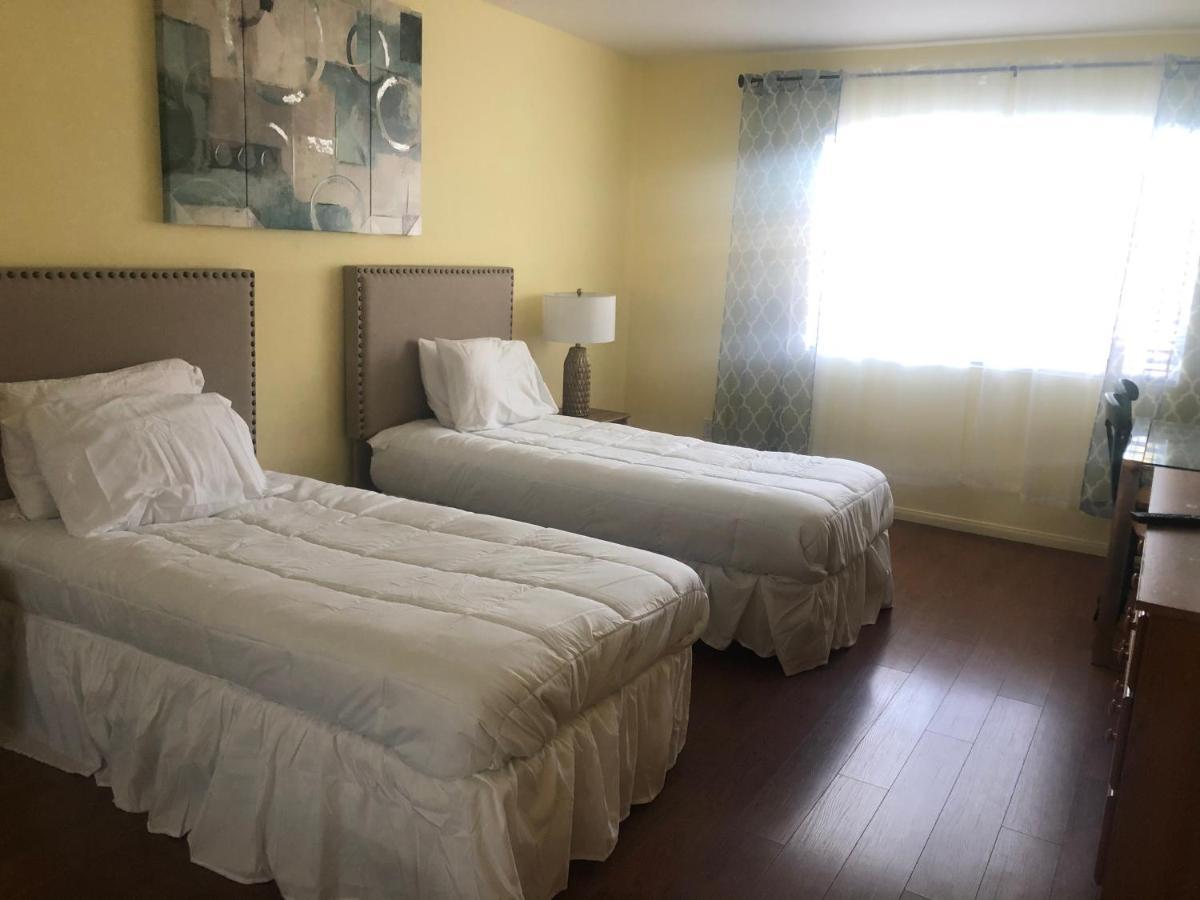 6 Bedrooms 3 Bathrooms Pool * Los Ángeles