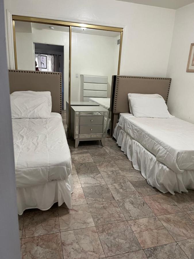 6 Bedrooms 3 Bathrooms Pool Сasa de vacaciones *